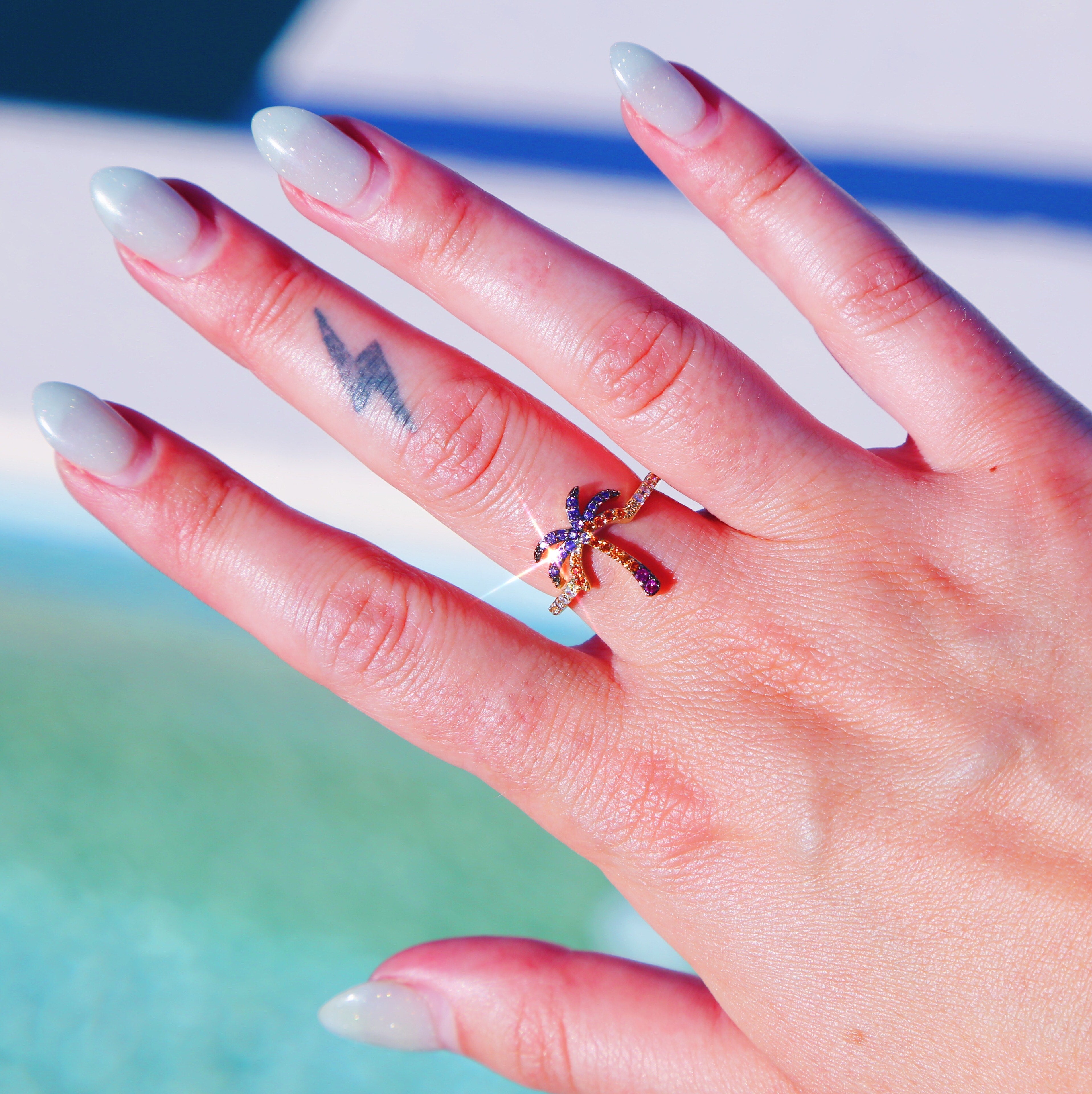 PALM WAVE RING